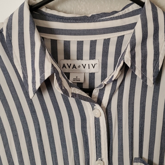 Blouse - Picture 3 of 3